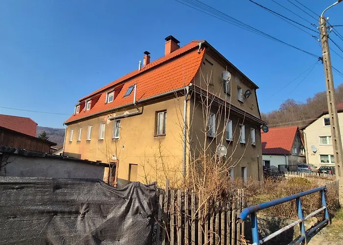 Sowi Przystanek Apartment Pieszyce